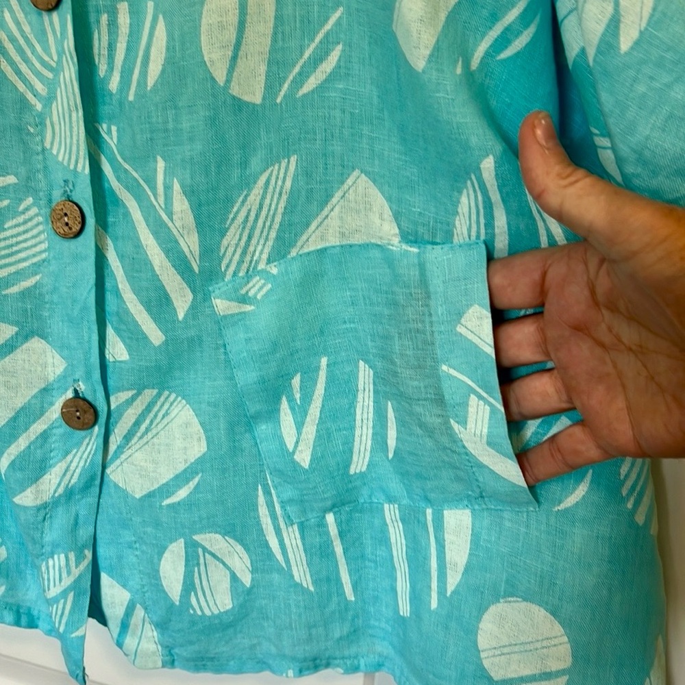 Avolto Turquoise Button-Up Linen Hooded Top - Picture 4 of 10